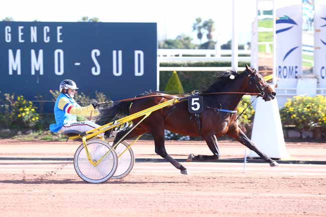 Photo d'arrivée de la course pmu PRIX JEAN BOILLEREAU à CAGNES-SUR-MER le Vendredi 18 février 2022