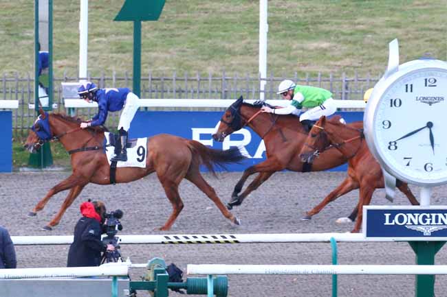Photo d'arrivée de la course pmu PRIX DU CHEMIN ROYAL à CHANTILLY le Vendredi 18 février 2022