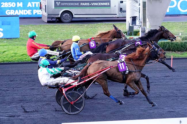 Photo d'arrivée de la course pmu PRIX DU CANTAL à PARIS-VINCENNES le Jeudi 24 février 2022