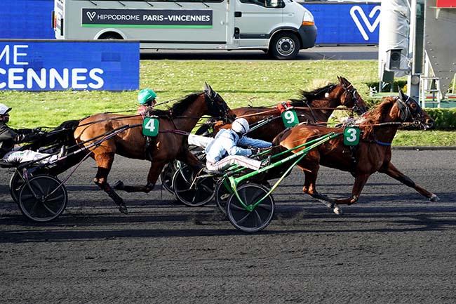 Photo d'arrivée de la course pmu PRIX DE GUISE à PARIS-VINCENNES le Vendredi 25 février 2022