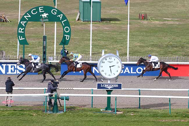 Photo d'arrivée de la course pmu PRIX DU BEAUVAISIS à CHANTILLY le Mardi 1 mars 2022
