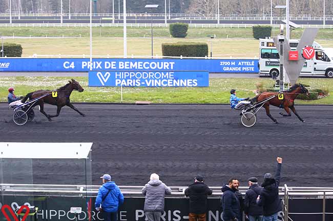 Photo d'arrivée de la course pmu PRIX DE BEMECOURT à PARIS-VINCENNES le Mercredi 2 mars 2022