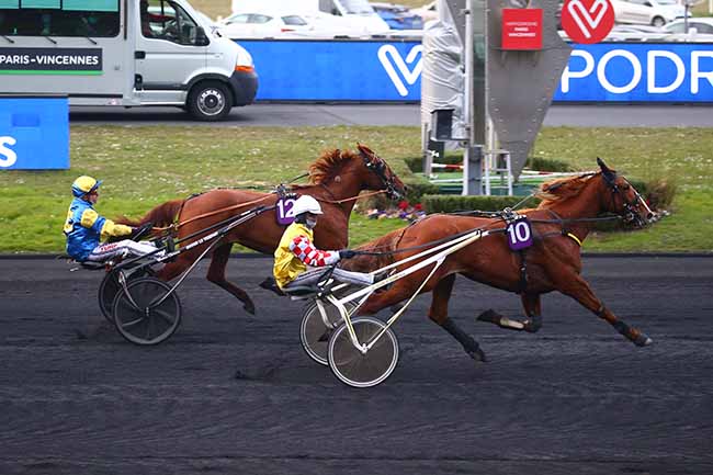 Photo d'arrivée de la course pmu PRIX DE L'AUTHIE à PARIS-VINCENNES le Mercredi 2 mars 2022