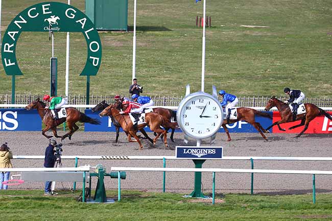 Photo d'arrivée de la course pmu PRIX DU CHATEAU à CHANTILLY le Lundi 14 mars 2022