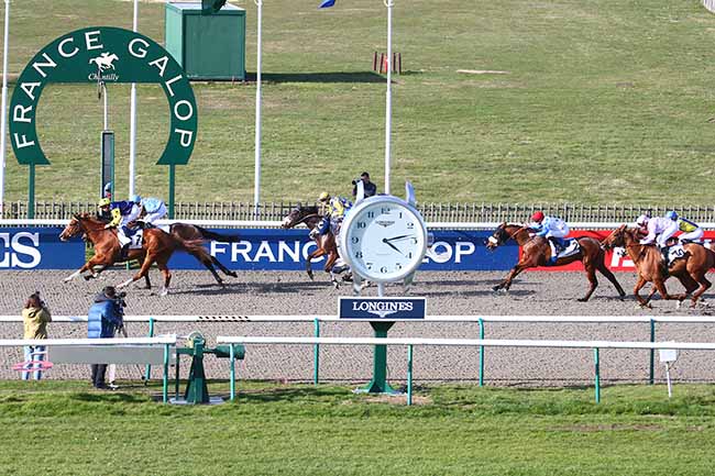 Photo d'arrivée de la course pmu PRIX DE PUISEUX-EN-FRANCE à CHANTILLY le Lundi 14 mars 2022