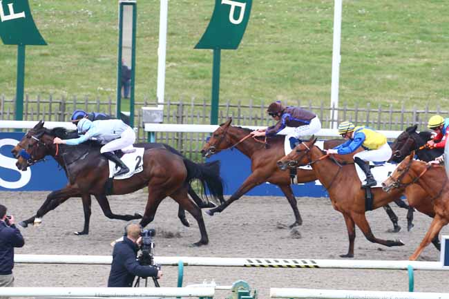 Photo d'arrivée de la course pmu PRIX TALWEG à CHANTILLY le Mercredi 16 mars 2022