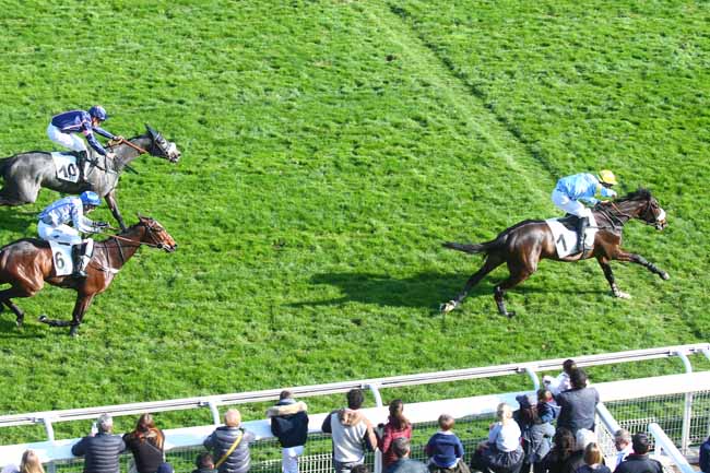 Photo d'arrivée de la course pmu PRIX MARISE à AUTEUIL le Dimanche 20 mars 2022
