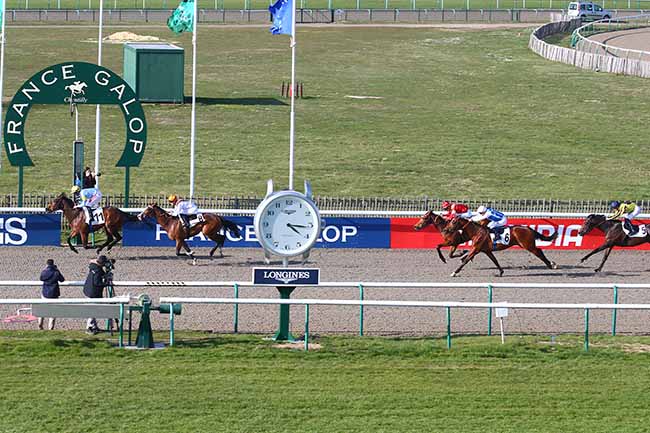 Photo d'arrivée de la course pmu PRIX DU PLESSIS-LUZARCHES à CHANTILLY le Mardi 22 mars 2022