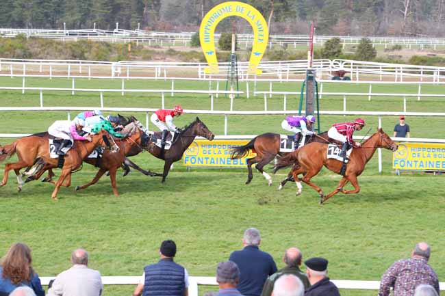 Photo d'arrivée de la course pmu PRIX DE LARCHANT à FONTAINEBLEAU le Lundi 28 mars 2022