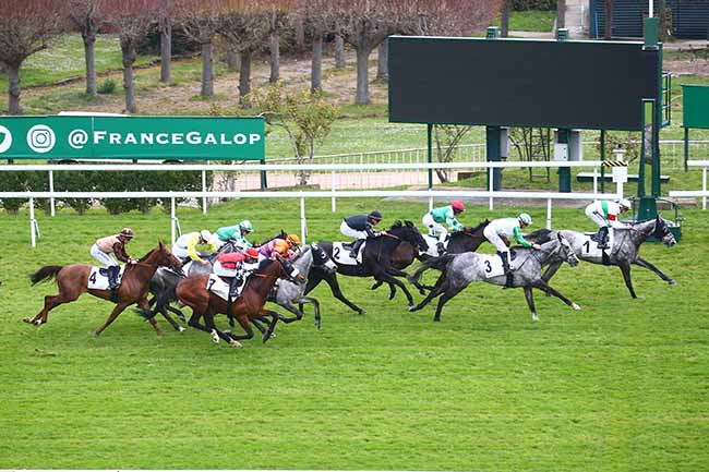 Photo d'arrivée de la course pmu PRIX DE LA GAILLARDERIE à SAINT CLOUD le Mardi 29 mars 2022