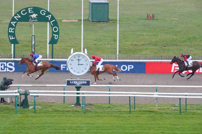 Photo d'arrivée de la course pmu PRIX DU PASTILLON à CHANTILLY le Vendredi 1 avril 2022