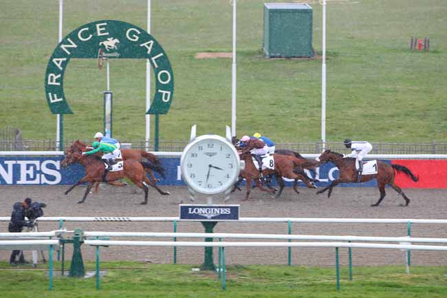 Photo d'arrivée de la course pmu PRIX DES CARRIERES DU VAL à CHANTILLY le Vendredi 1 avril 2022