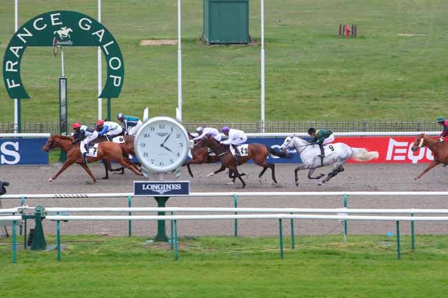 Photo d'arrivée de la course pmu PRIX DU CANAL SAINT-JEAN à CHANTILLY le Vendredi 1 avril 2022
