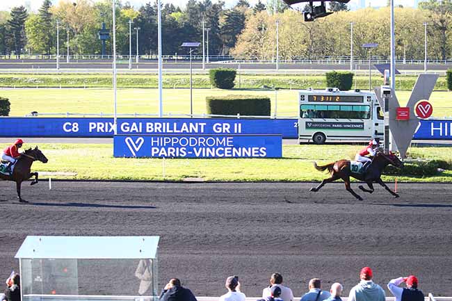 Photo d'arrivée de la course pmu PRIX GAI BRILLANT à PARIS-VINCENNES le Samedi 16 avril 2022