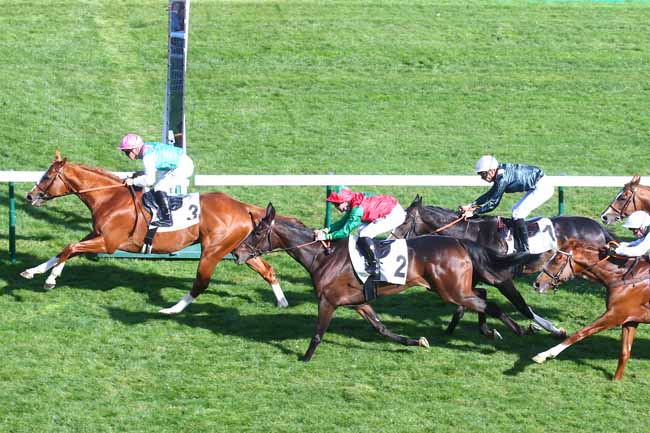 Photo d'arrivée de la course pmu PRIX LORD SEYMOUR à LONGCHAMP le Dimanche 17 avril 2022