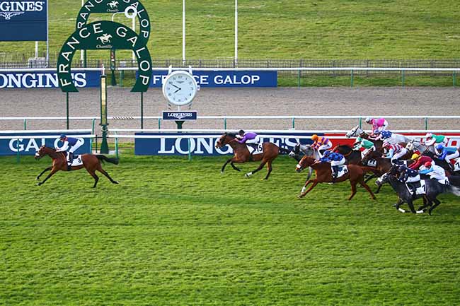Photo d'arrivée de la course pmu PRIX DU CHEMIN DE LA CARTOUCHE à CHANTILLY le Mercredi 20 avril 2022
