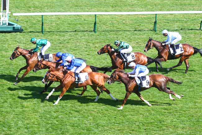Photo d'arrivée de la course pmu PRIX DU LOUVRE à LONGCHAMP le Jeudi 21 avril 2022