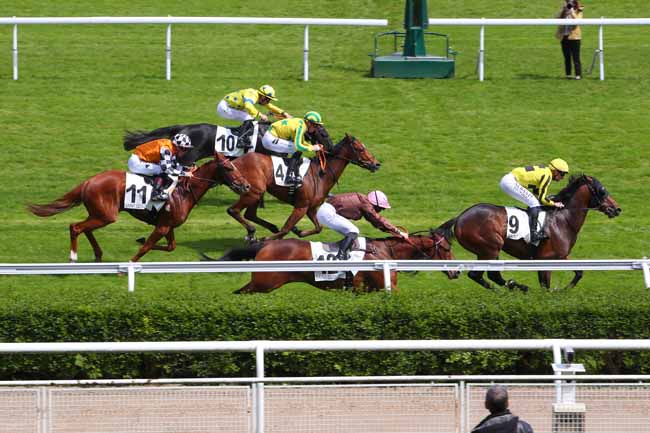 Photo d'arrivée de la course pmu PRIX DE CHANTELOUP-LES-VIGNES à SAINT CLOUD le Vendredi 29 avril 2022