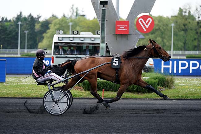 Photo d'arrivée de la course pmu PRIX WWW.HIPPODROMENANCY.FR à NANCY le Mardi 3 mai 2022