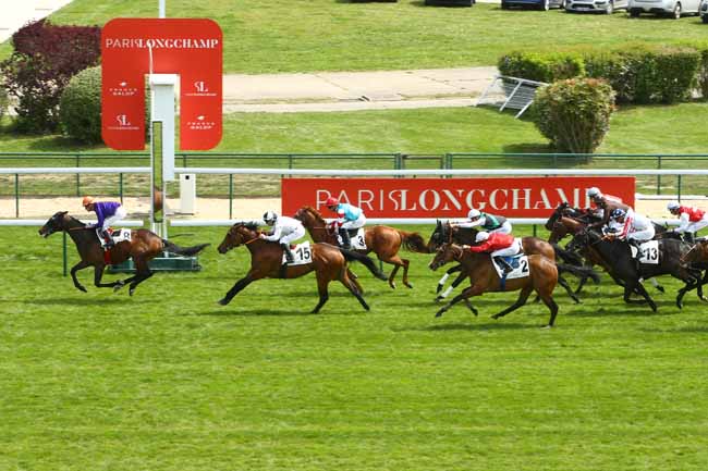 Photo d'arrivée de la course pmu PRIX DE L'ORANGERIE à LONGCHAMP le Mercredi 4 mai 2022