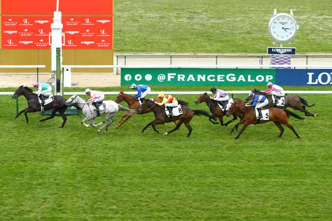 Photo d'arrivée de la course pmu PRIX DE L'ALLEE DES ACACIAS à LONGCHAMP le Mercredi 4 mai 2022