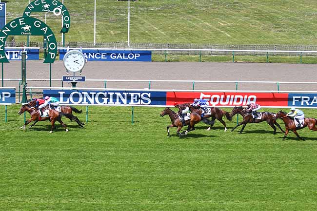 Photo d'arrivée de la course pmu PRIX DE JOINVILLE à CHANTILLY le Vendredi 6 mai 2022