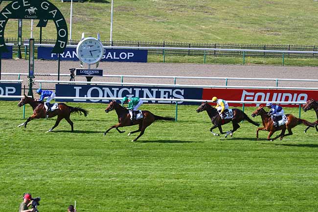 Photo d'arrivée de la course pmu PRIX DE LA FOSSE AUX BICHES à CHANTILLY le Mardi 10 mai 2022