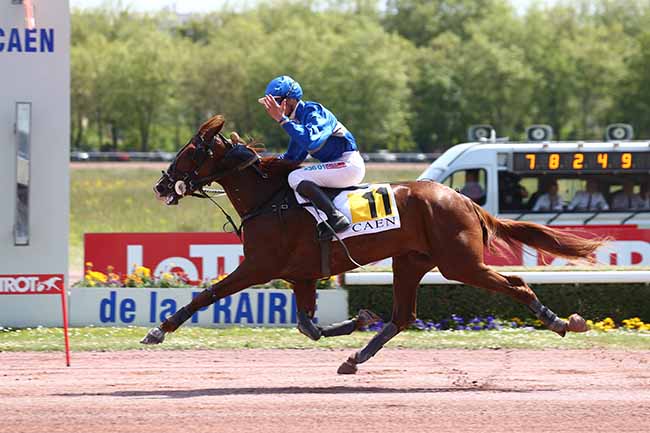 Photo d'arrivée de la course pmu PRIX DE CAEN (PIERRE GAMARE) à CAEN le Samedi 14 mai 2022