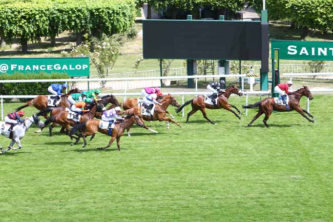 Photo d'arrivée de la course pmu HANDICAP DE L'ILE-DE-FRANCE à SAINT CLOUD le Mardi 17 mai 2022