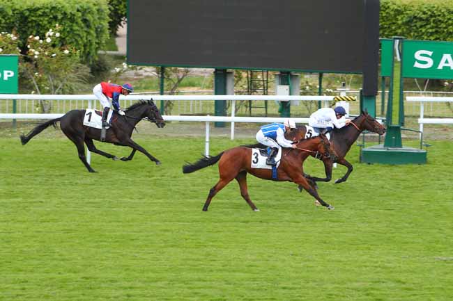 Photo d'arrivée de la course pmu PRIX ALCANTARA II à SAINT CLOUD le Mardi 17 mai 2022