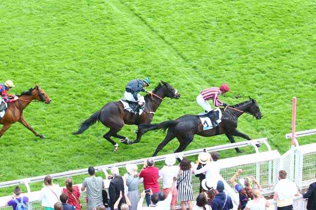 Photo d'arrivée de la course pmu PRIX LE PARISIEN - PRIX LE GUALES DE MEZAUBRAN à AUTEUIL le Samedi 21 mai 2022