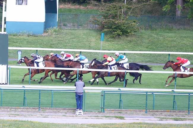 Photo d'arrivée de la course pmu PRIX DU HARAS ROYAL DE MEUDON à LONGCHAMP le Dimanche 29 mai 2022