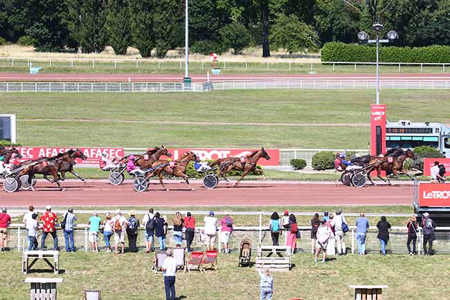 Photo d'arrivée de la course pmu PRIX DE LA PORTE SAINT-MARTIN à ENGHIEN le Samedi 2 juillet 2022
