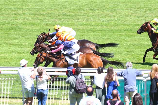 Photo d'arrivée de la course pmu PRIX YACOWLEF à DEAUVILLE le Dimanche 10 juillet 2022
