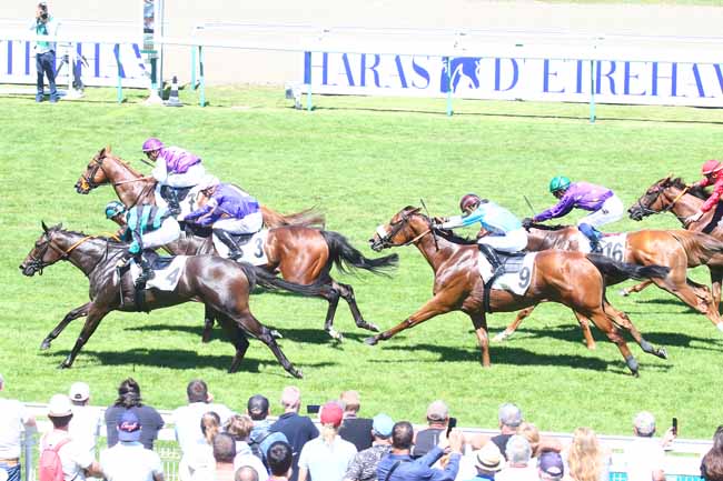 Photo d'arrivée de la course pmu PRIX DE LA PLACE MORNY à DEAUVILLE le Dimanche 10 juillet 2022