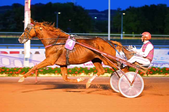 Photo d'arrivée de la course pmu PRIX UNAT (PRIX DES AMARYLLIS) à CABOURG le Vendredi 15 juillet 2022