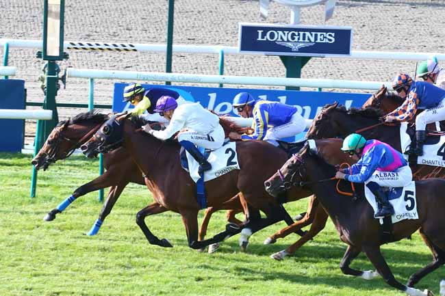Photo d'arrivée de la course pmu PRIX DU PETIT CHATEAU à CHANTILLY le Dimanche 17 juillet 2022