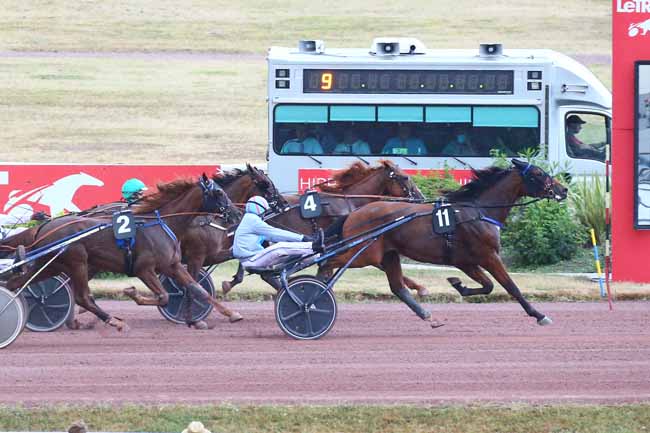 Photo d'arrivée de la course pmu PRIX DE LA PORTE DE PANTIN à ENGHIEN le Mercredi 20 juillet 2022