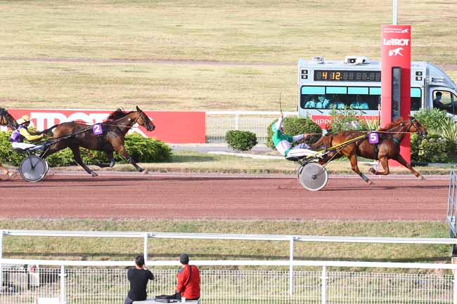 Photo d'arrivée de la course pmu PRIX DES BOUCHES-DU-RHONE à ENGHIEN le Mercredi 20 juillet 2022