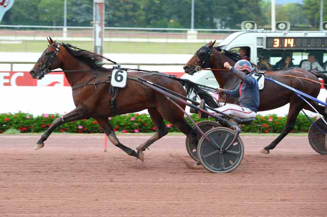 Photo d'arrivée de la course pmu GRAND PRIX DE LA VILLE DE CABOURG à CABOURG le Vendredi 22 juillet 2022