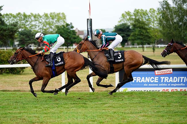 Photo d'arrivée de la course pmu PRIX MIRA à TARBES le Lundi 25 juillet 2022