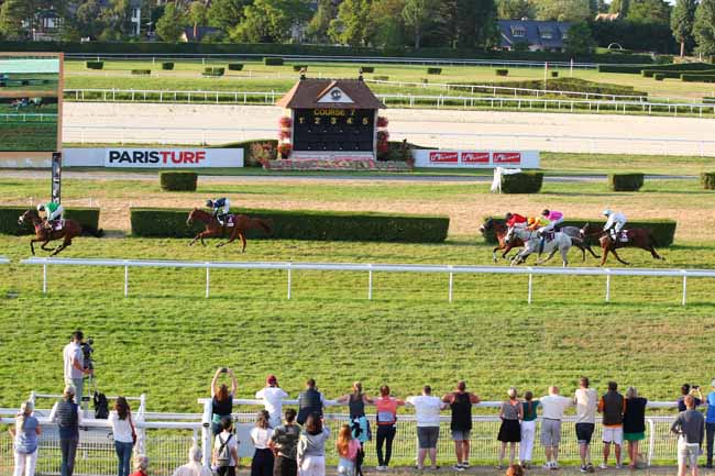 Photo d'arrivée de la course pmu GRANDE COURSE DE HAIES - PRIX GUILLAUME D'ORNANO à CLAIREFONTAINE le Jeudi 28 juillet 2022