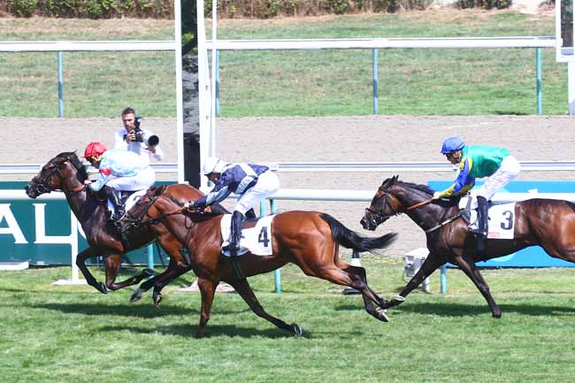 Photo d'arrivée de la course pmu PRIX SIX PERFECTIONS SKY SPORTS RACING à DEAUVILLE le Mardi 2 août 2022