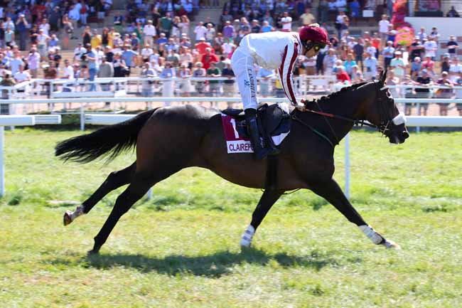 Photo d'arrivée de la course pmu PRIX LE VEINARD S'ENGAGE (PRIX DU GROS BILLOT) à CLAIREFONTAINE le Lundi 8 août 2022