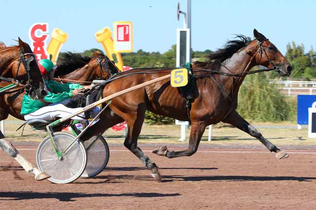 Photo d'arrivée de la course pmu PRIX DE PORNICHET à PORNICHET le Mercredi 10 août 2022
