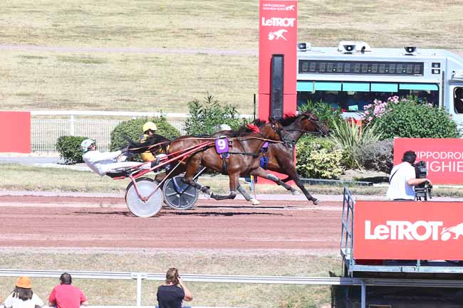 Photo d'arrivée de la course pmu PRIX DE MARNES-LA-COQUETTE à ENGHIEN le Samedi 13 août 2022