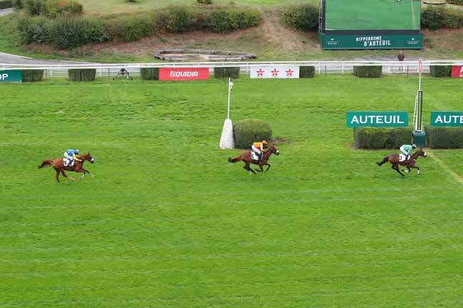Photo d'arrivée de la course pmu PRIX WEATHER PERMITTING à AUTEUIL le Vendredi 2 septembre 2022