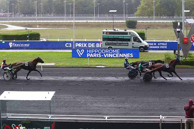 Photo d'arrivée de la course pmu PRIX DE BEZIERS à PARIS-VINCENNES le Jeudi 8 septembre 2022