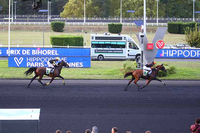 Photo d'arrivée de la course pmu PRIX DE BIHOREL à PARIS-VINCENNES le Jeudi 8 septembre 2022