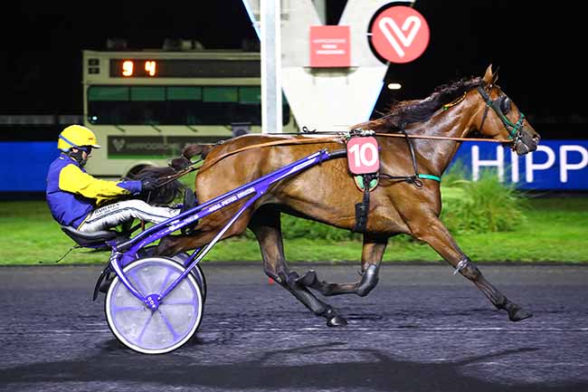 Photo d'arrivée de la course pmu PRIX KLYMENE à PARIS-VINCENNES le Vendredi 9 septembre 2022